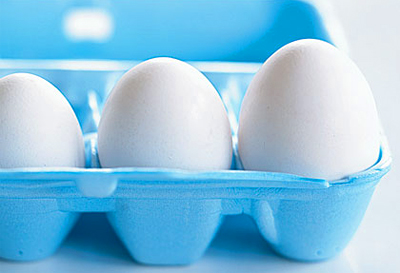 На сколько полезно пить сырые яйца